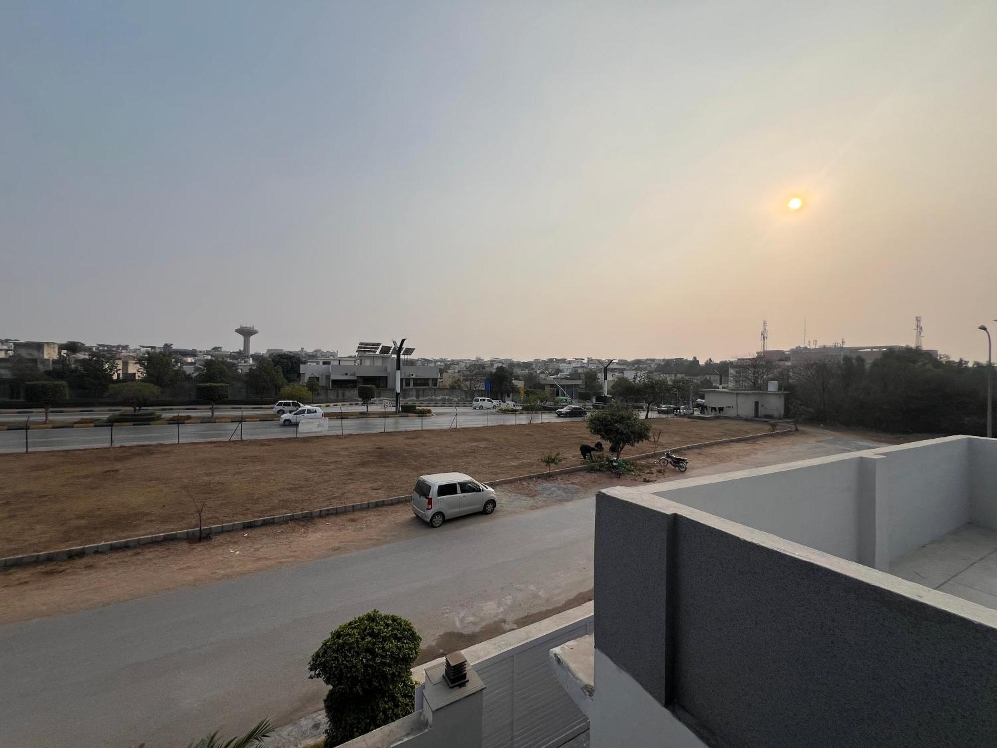 Deluxe King Room In Silverscape Residence Rawalpindi Exterior foto